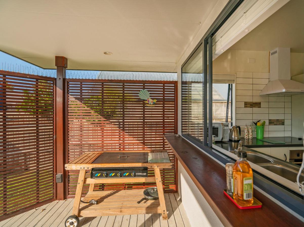 Sunlight Bach - Whitianga Holiday Home Экстерьер фото