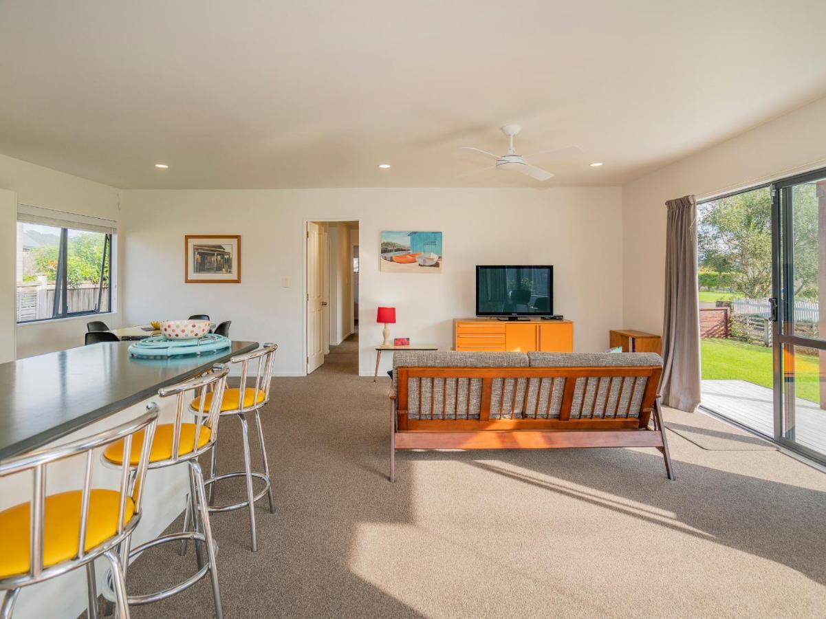 Sunlight Bach - Whitianga Holiday Home Экстерьер фото