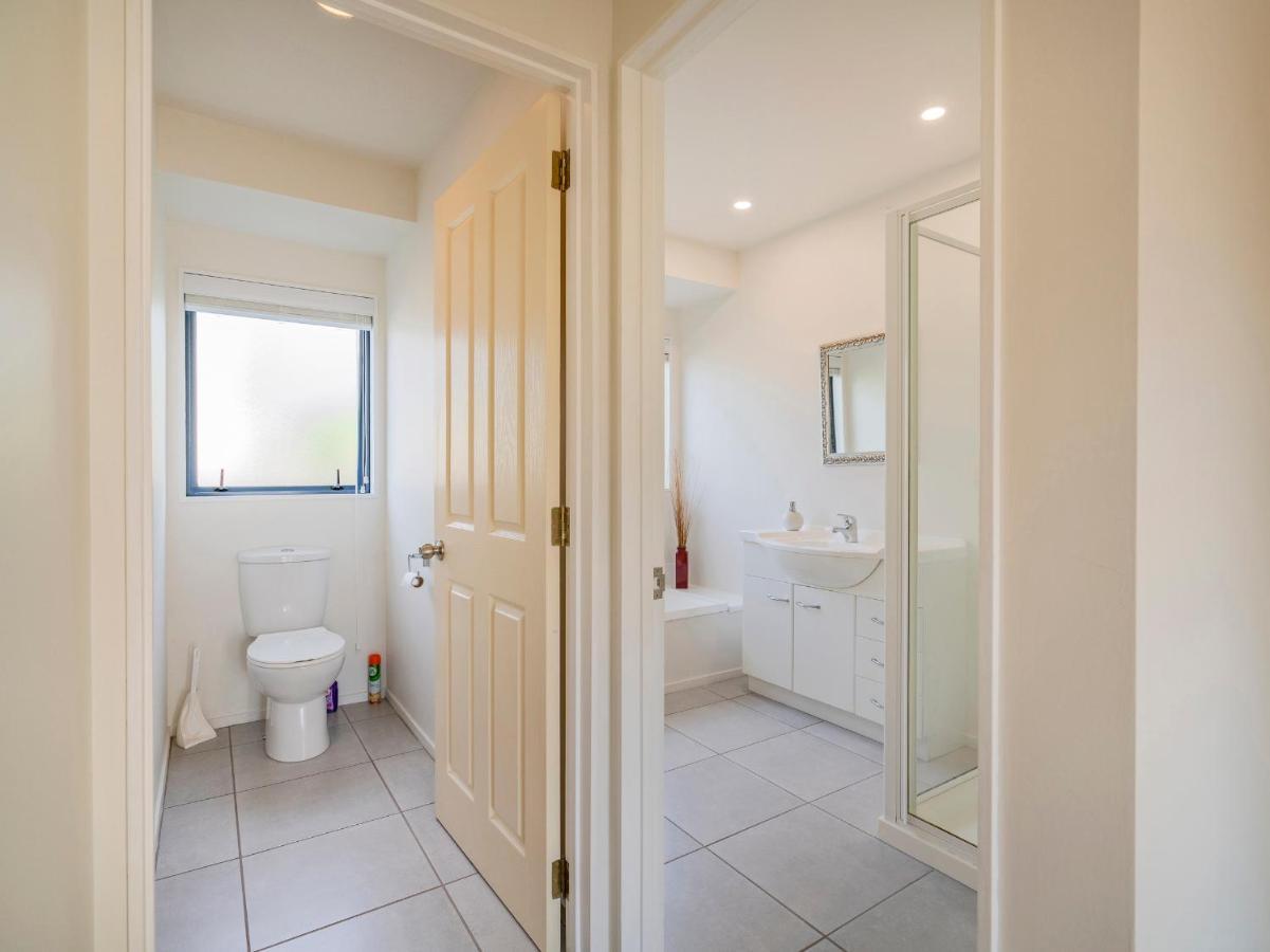 Sunlight Bach - Whitianga Holiday Home Экстерьер фото