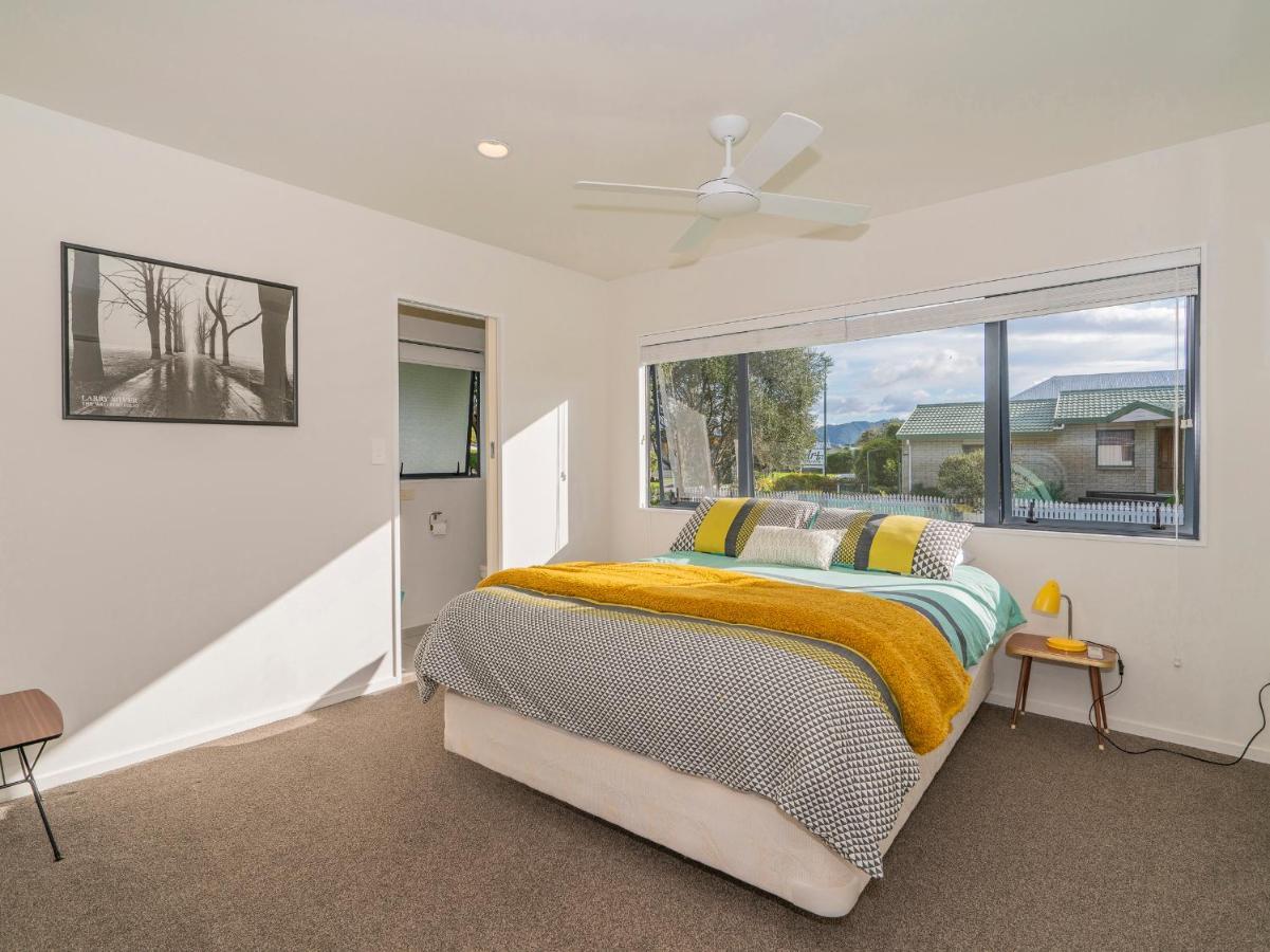 Sunlight Bach - Whitianga Holiday Home Экстерьер фото
